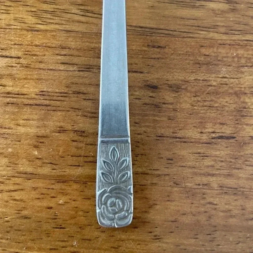 Vintage St. Regis Stainless Flatware Dinner Spoon Rose Leaves Floral Cottage‎